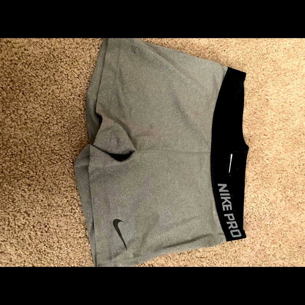 Nike pro shorts 3”